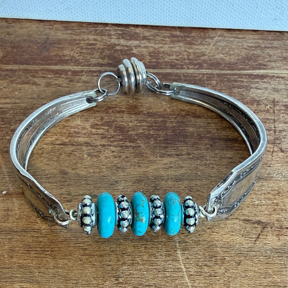 Turquoise and Silver Flatware Design Beaded Bracelet